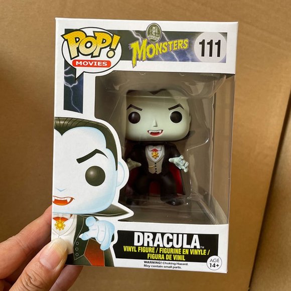 Funko Pop Monsters Dracula #111 - Picture 1 of 3